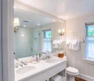 Room-10-_So-it-Goes_-Image-4
