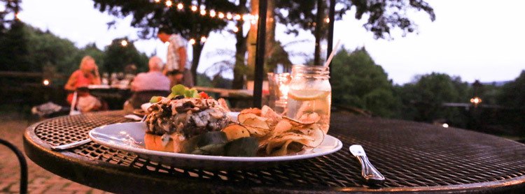 Eat outdoors in Stowe, VT