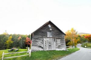 Photo of Edson Hill's Barn. Click Here for 20 Fall Date Ideas.
